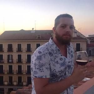 Meet your Posher, Adam